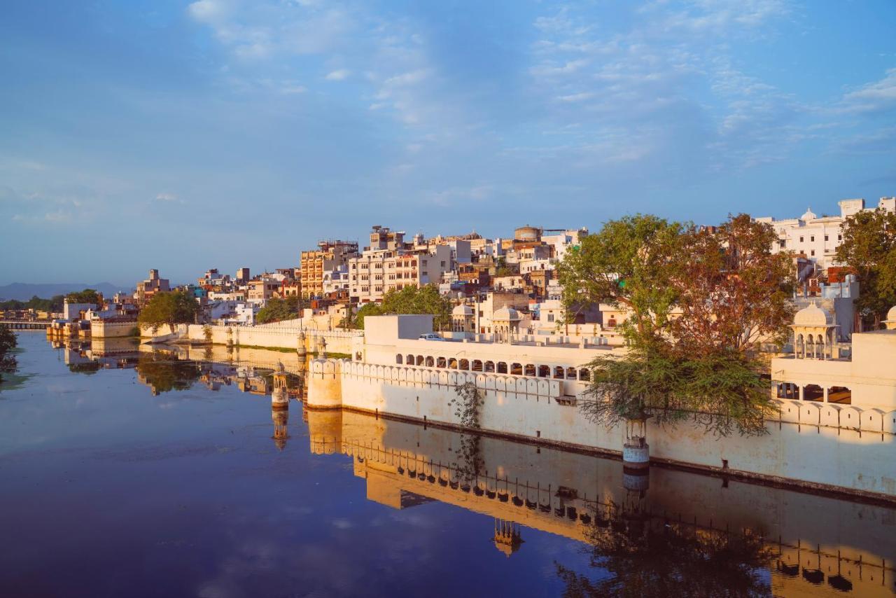 Hide-In Udaipur - A Lake View Boutique Hotel エクステリア 写真