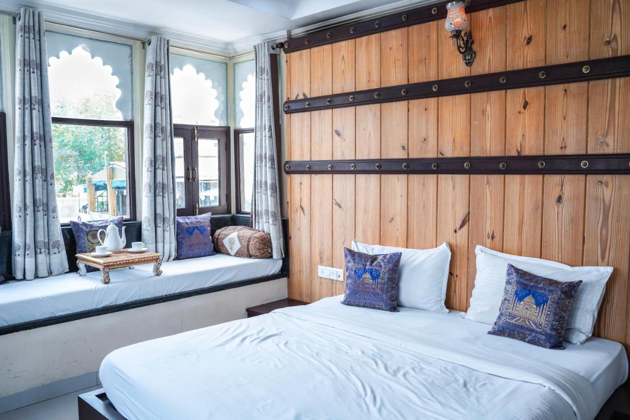 Hide-In Udaipur - A Lake View Boutique Hotel エクステリア 写真
