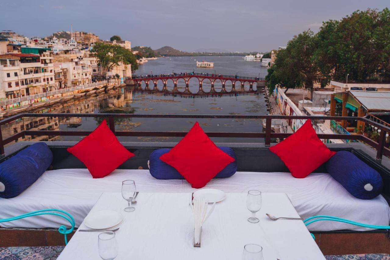Hide-In Udaipur - A Lake View Boutique Hotel エクステリア 写真