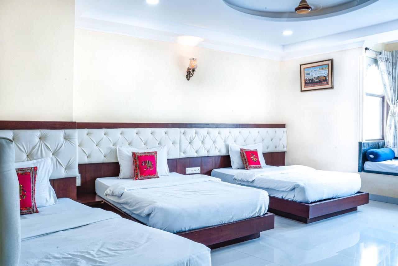Hide-In Udaipur - A Lake View Boutique Hotel エクステリア 写真