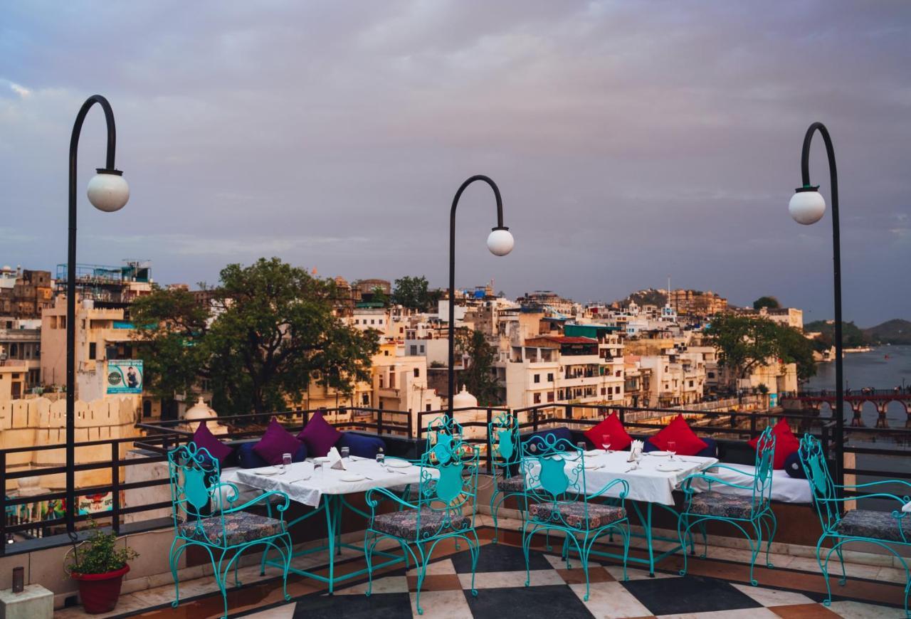Hide-In Udaipur - A Lake View Boutique Hotel エクステリア 写真