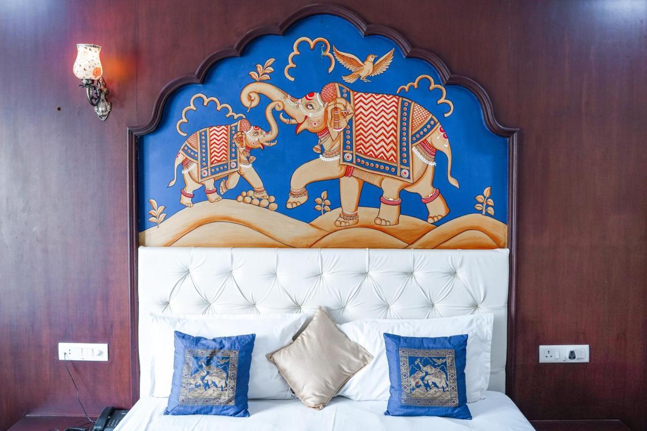 Hide-In Udaipur - A Lake View Boutique Hotel エクステリア 写真