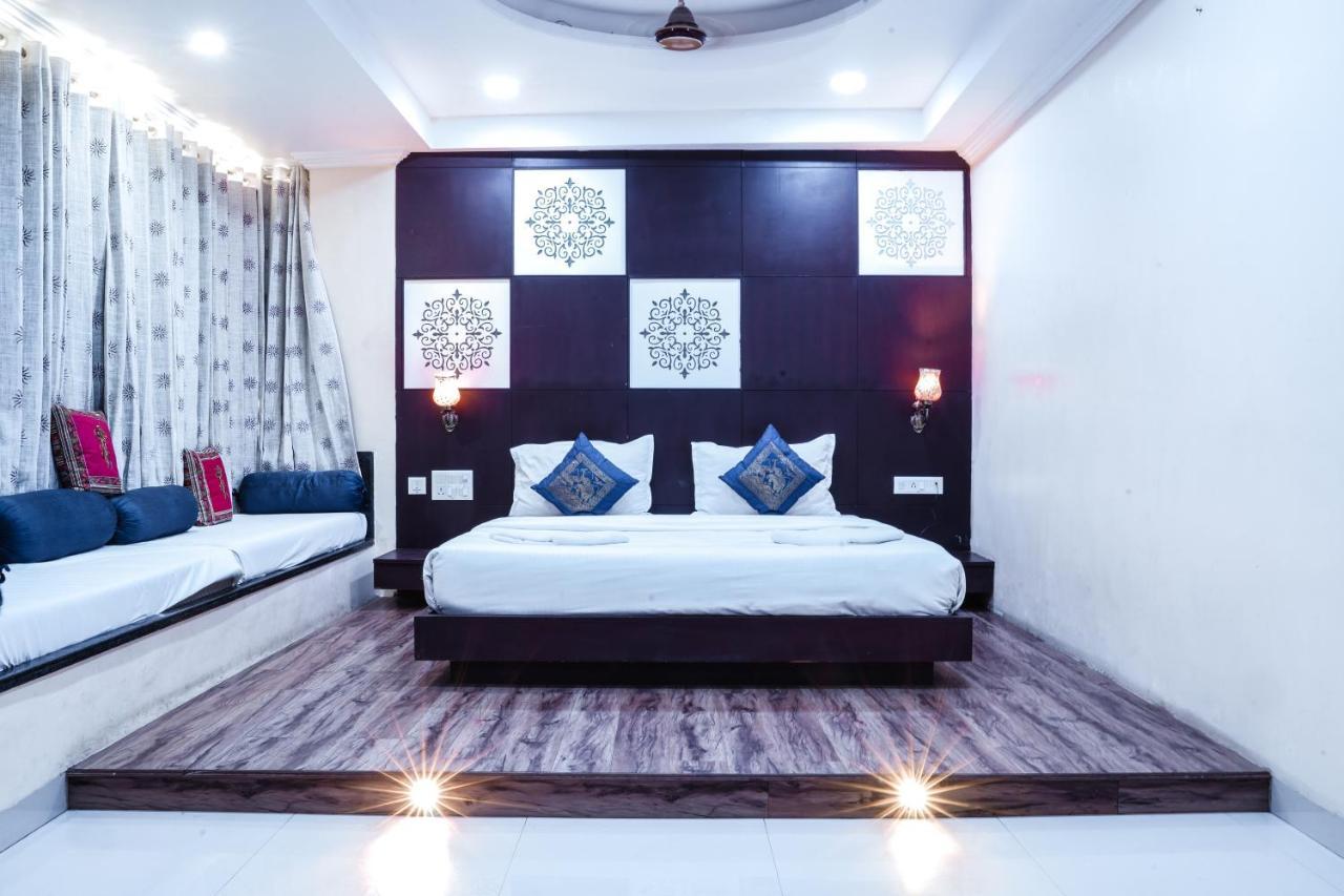 Hide-In Udaipur - A Lake View Boutique Hotel エクステリア 写真