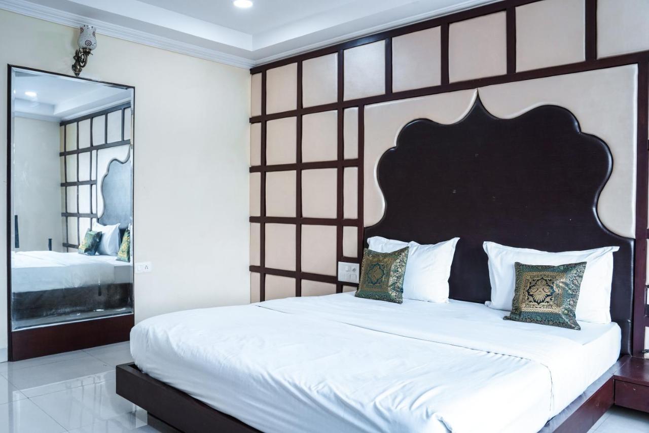 Hide-In Udaipur - A Lake View Boutique Hotel エクステリア 写真