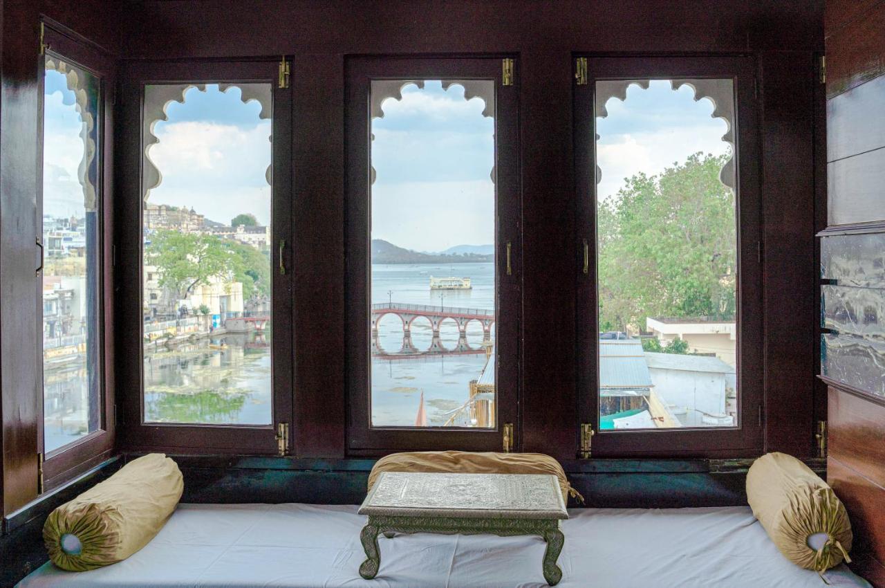 Hide-In Udaipur - A Lake View Boutique Hotel エクステリア 写真
