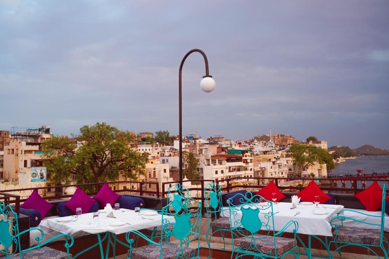Hide-In Udaipur - A Lake View Boutique Hotel エクステリア 写真